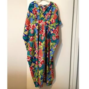 Hilo Hattie Rare Vintage Caftan/Muumuu - Queen Size